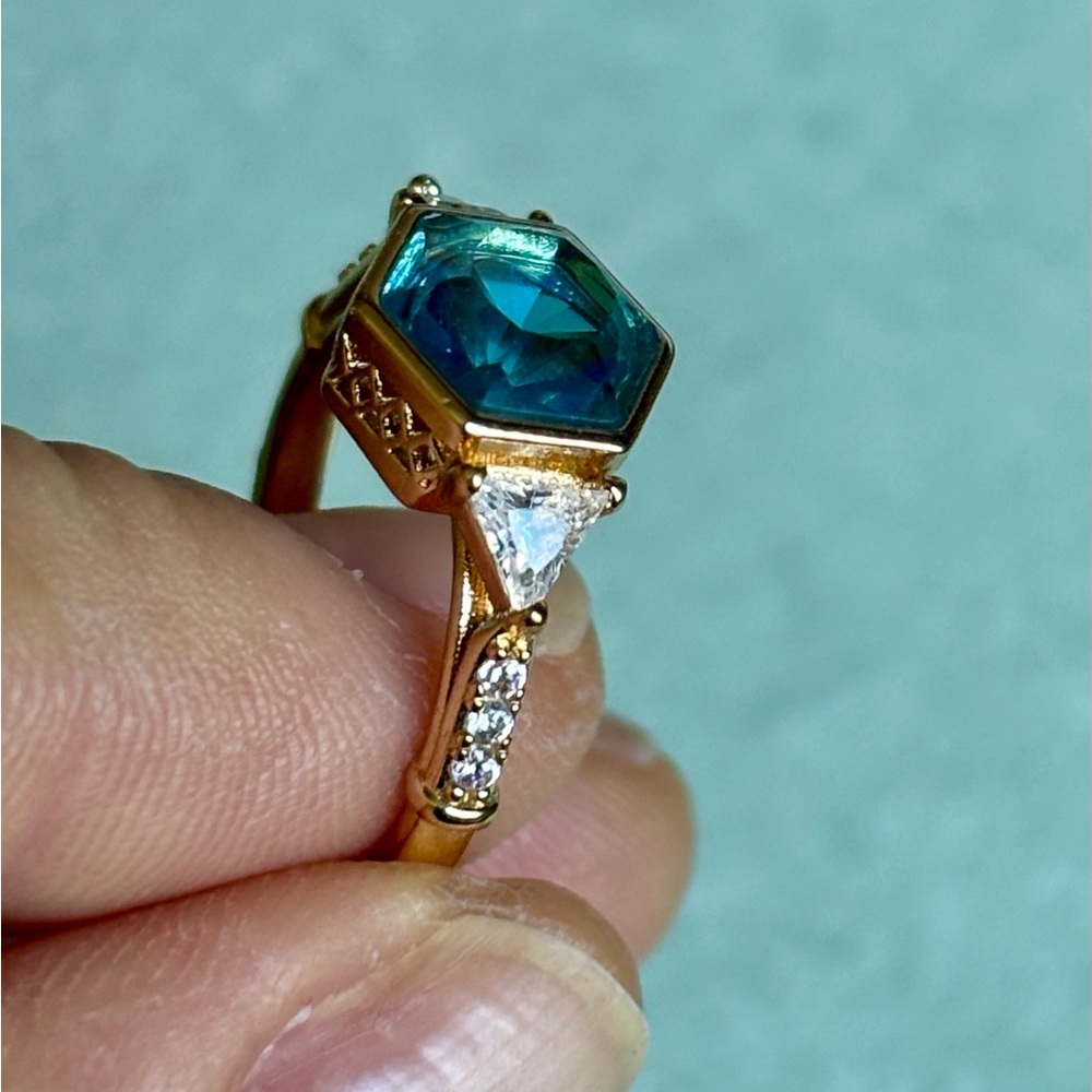Aquamarine Ring sz 7 - Picture 5 of 6